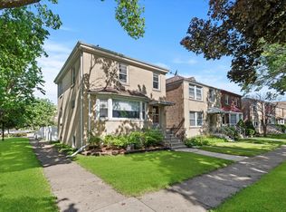 1852 Maple Ave, Berwyn, IL 60402