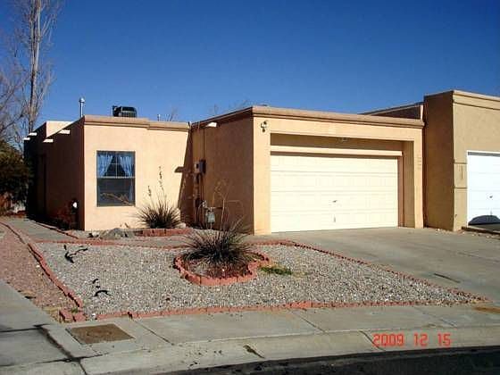 1st image of 7605 Cleghorn Ct NW