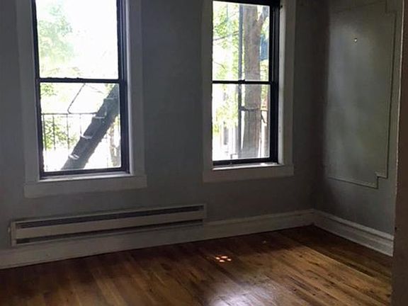 4th image of 1643 8th Ave APT 2B