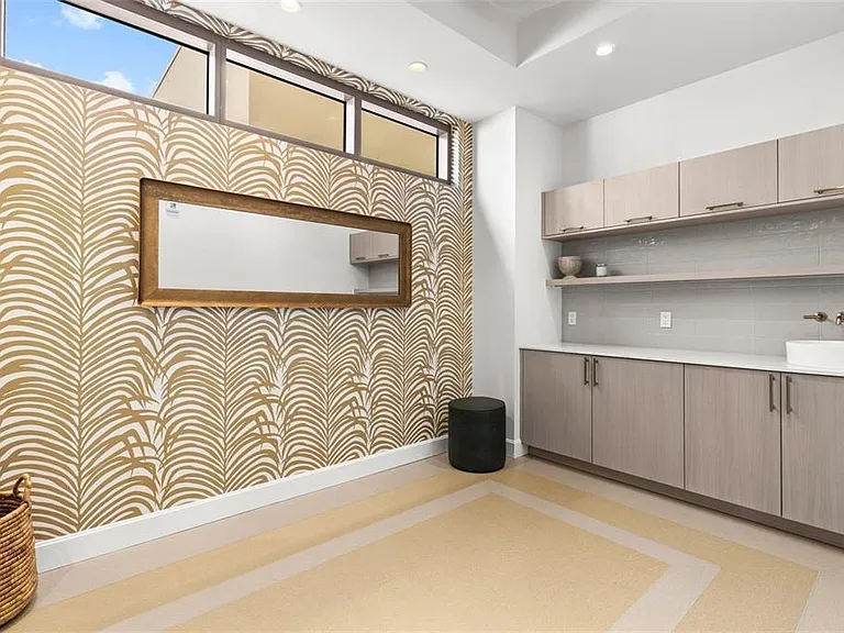 126 4th Ave NE #601 — Photo 49