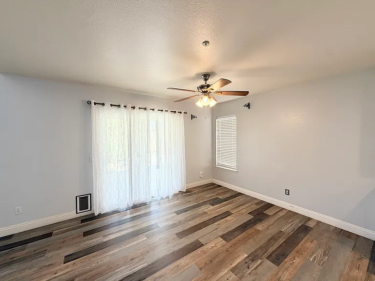 15096 Fox Ridge Dr — Photo 7