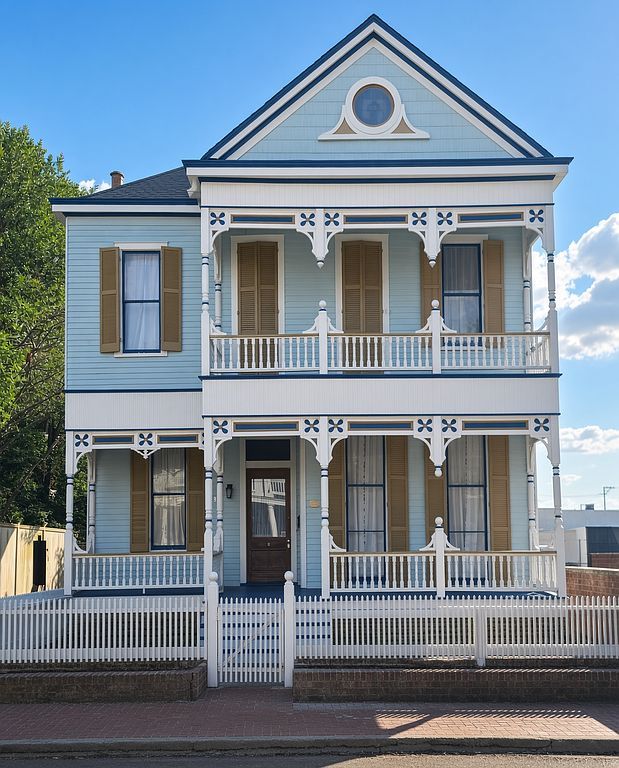 306 Jefferson St - Property Image