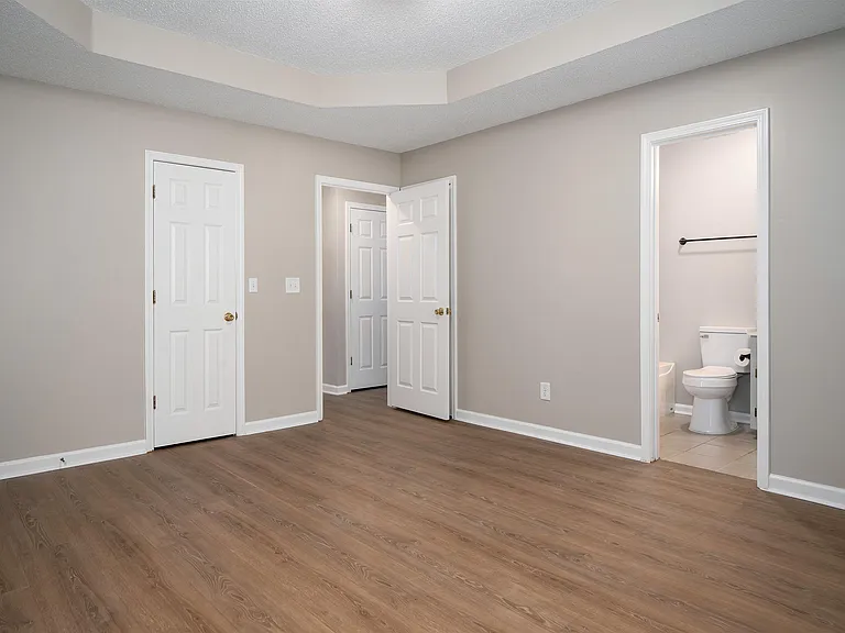 132 King James Ct — Photo 14