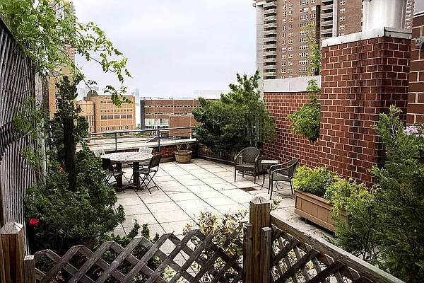 Rented by Tabak Real Estate | media 20