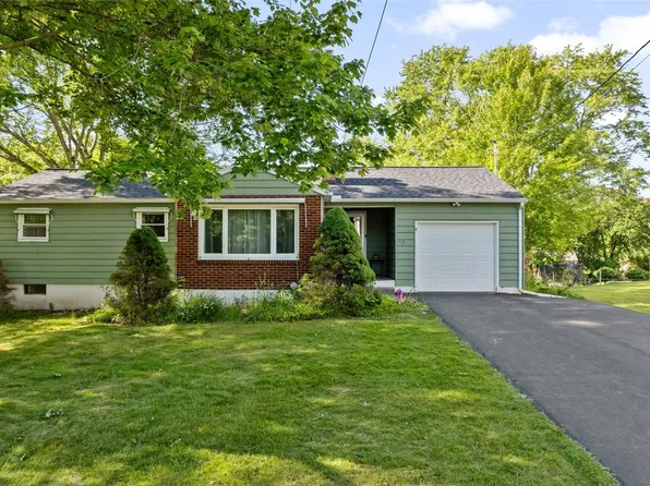 112 Carol Ave, Vestal, NY 13850