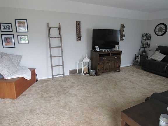 Upstairs living room 