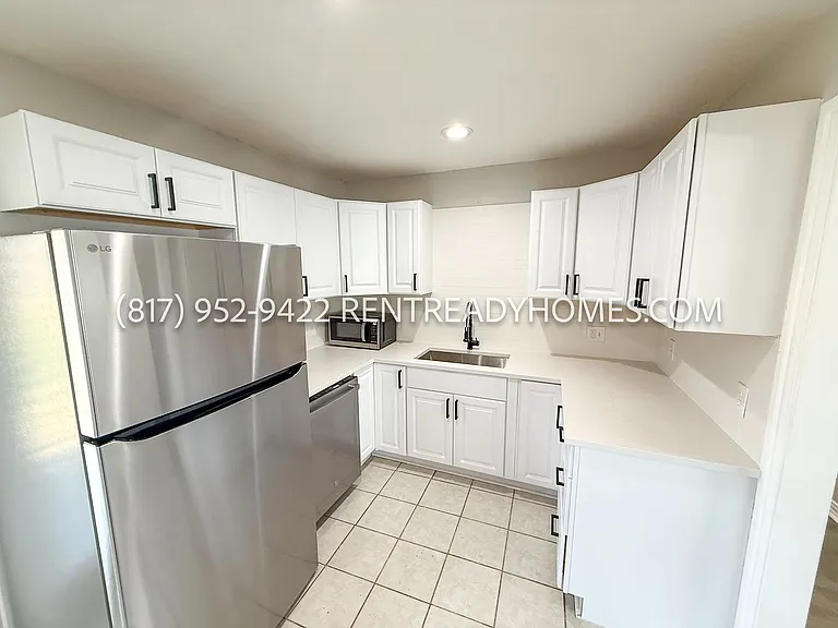 913 Harrison Dr — Photo 8