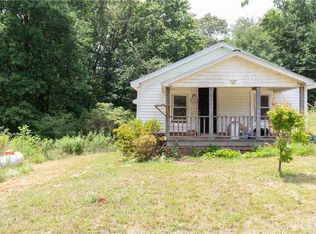 115 Carver Rd, Westminster, SC 29693