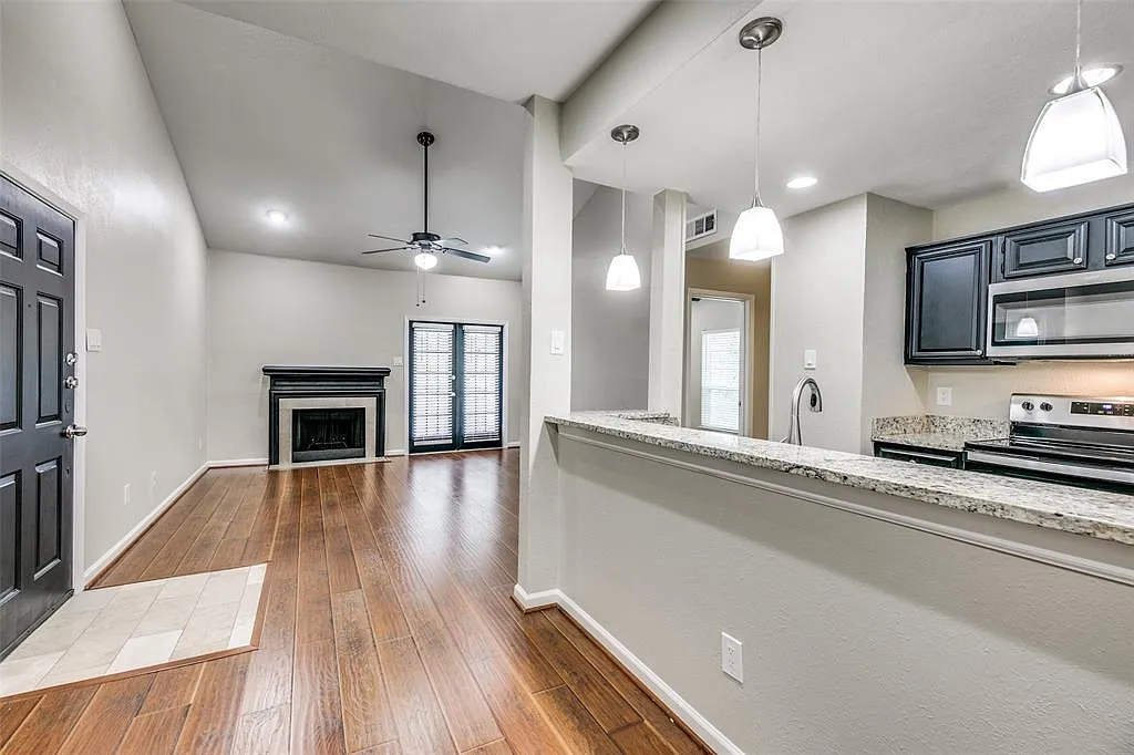 8601 Park Ln — Photo 3