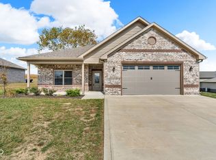 3048 W Glacier Dr, Monrovia, IN 46157