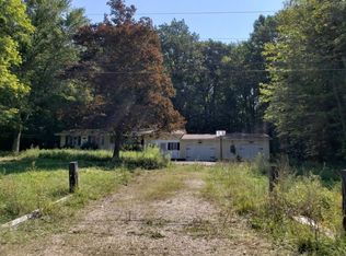 5240 Wetmore Rd, Conneaut, OH 44030