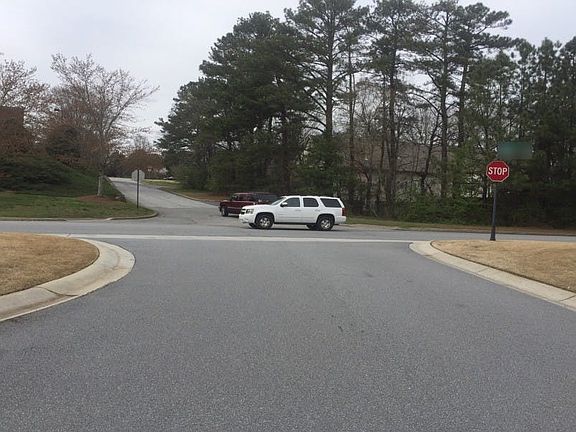 5th image of 4065 Hammond Bridge Dr