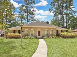 4719 El Salvador Dr, Houston, TX 77066