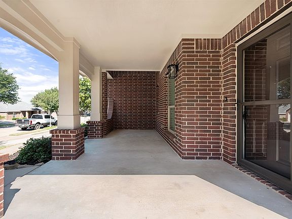 3rd image of 1313 Concho Trl