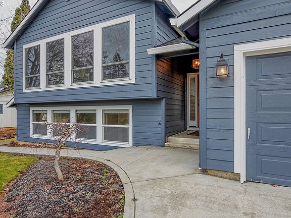 2nd image of 2804 NE 153rd Cir