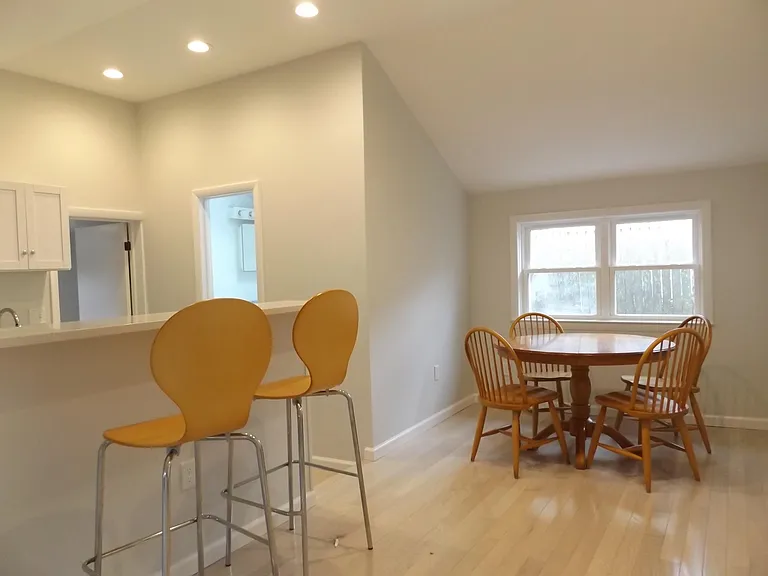 42 Maple St — Photo 14