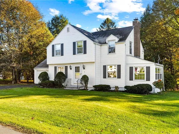 15 Bedford Dr, Whitesboro, NY 13492