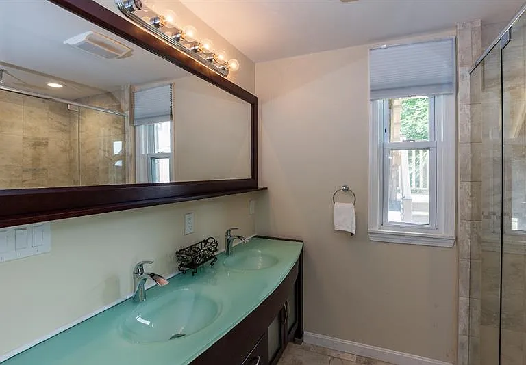 36 Florence St #2A — Photo 6