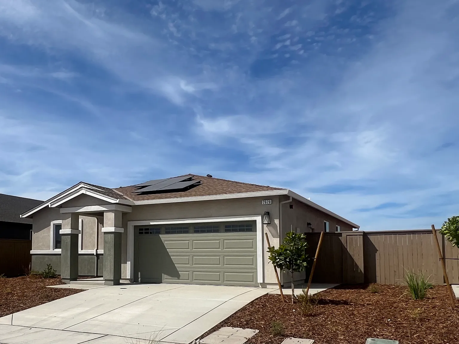 Lusters Way, Roseville — Photo 2
