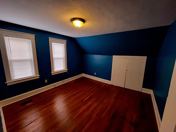 5th image of 430 W Clinton St #A