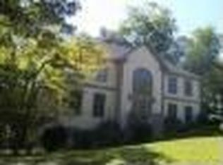 201 Lakeside Dr NW, Kennesaw, GA 30144