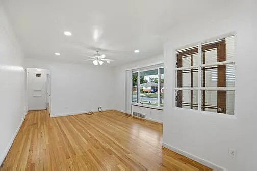 24281 Condon St — Photo 5