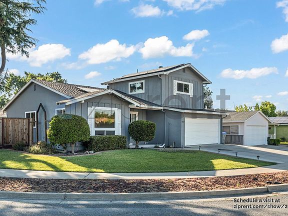 2nd image of 2435 Denevi Dr