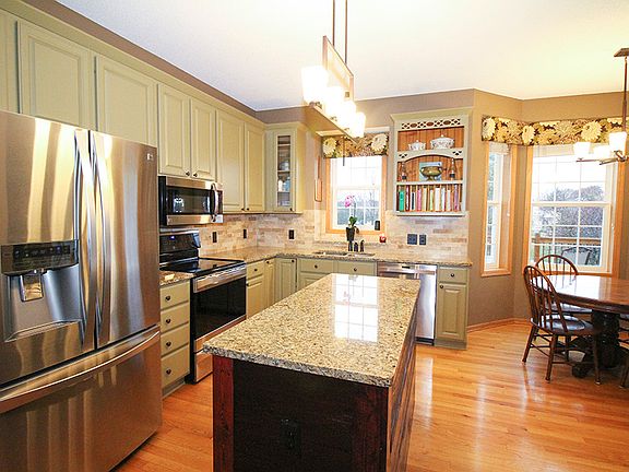 5th image of 13945 Flagstaff Ct