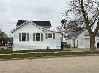 202 W Irving Ave, Oshkosh, WI