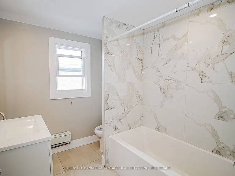 181 Welland St #UPPER — Photo 8