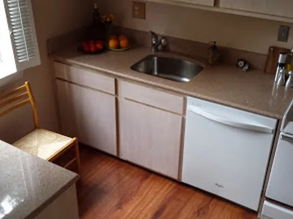 5013 Sentinel Dr APT 71, Bethesda, MD 20816