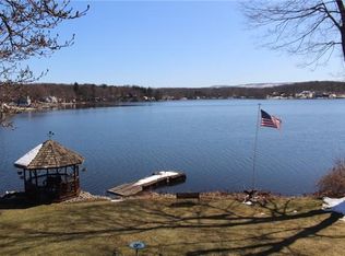 126 Lake Rd, Salisbury Mills, NY 12577