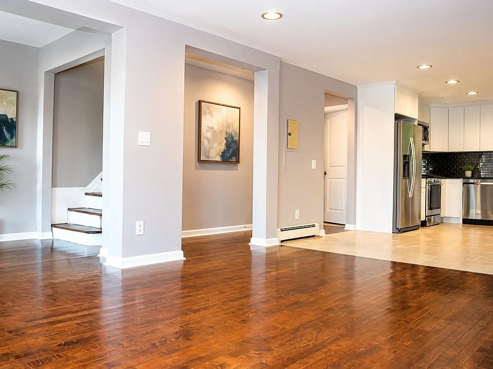 2nd image of 361 Pacific Ave APT 2
