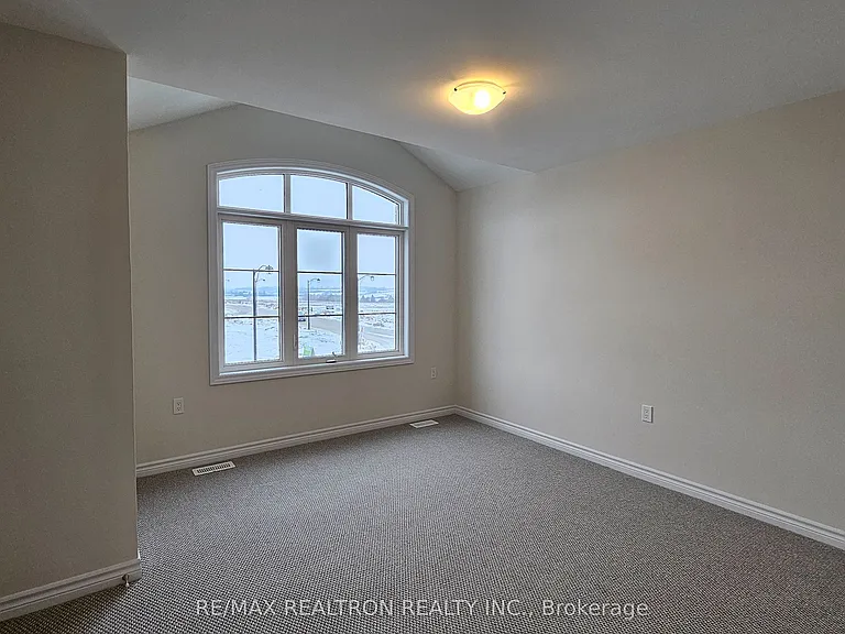16 York Dr — Photo 8