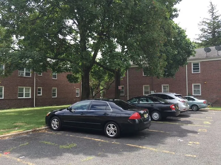 331 Carroll St — Photo 1