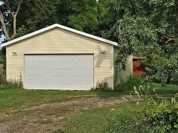 2nd image of 8407 E Michigan Ave