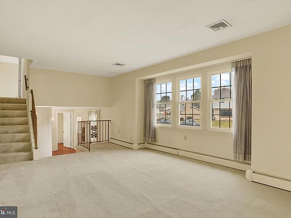 3rd image of 4617 Tarryton Rd