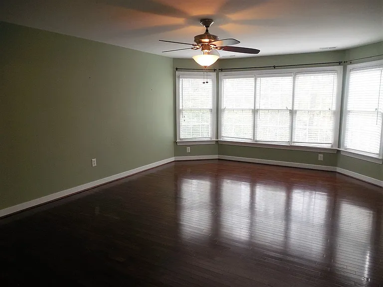5013 Harvest Glen Ct — Photo 9