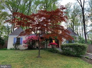 2908 Rosemary Ln, Falls Church, VA 22042