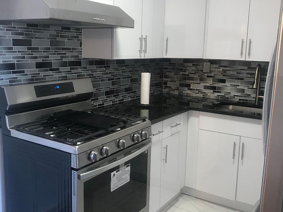 1st image of 383 Brinsmade Ave Floor 2