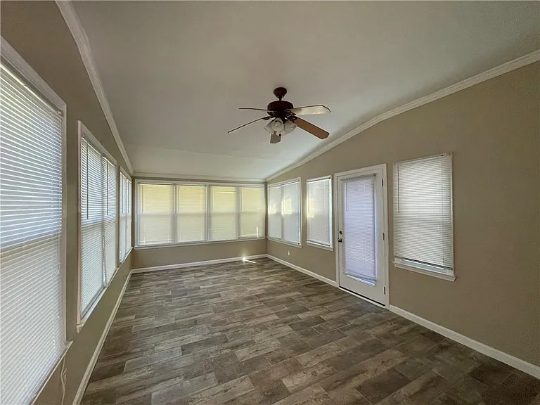 10730 Pinewalk Forest Cir — Photo 21