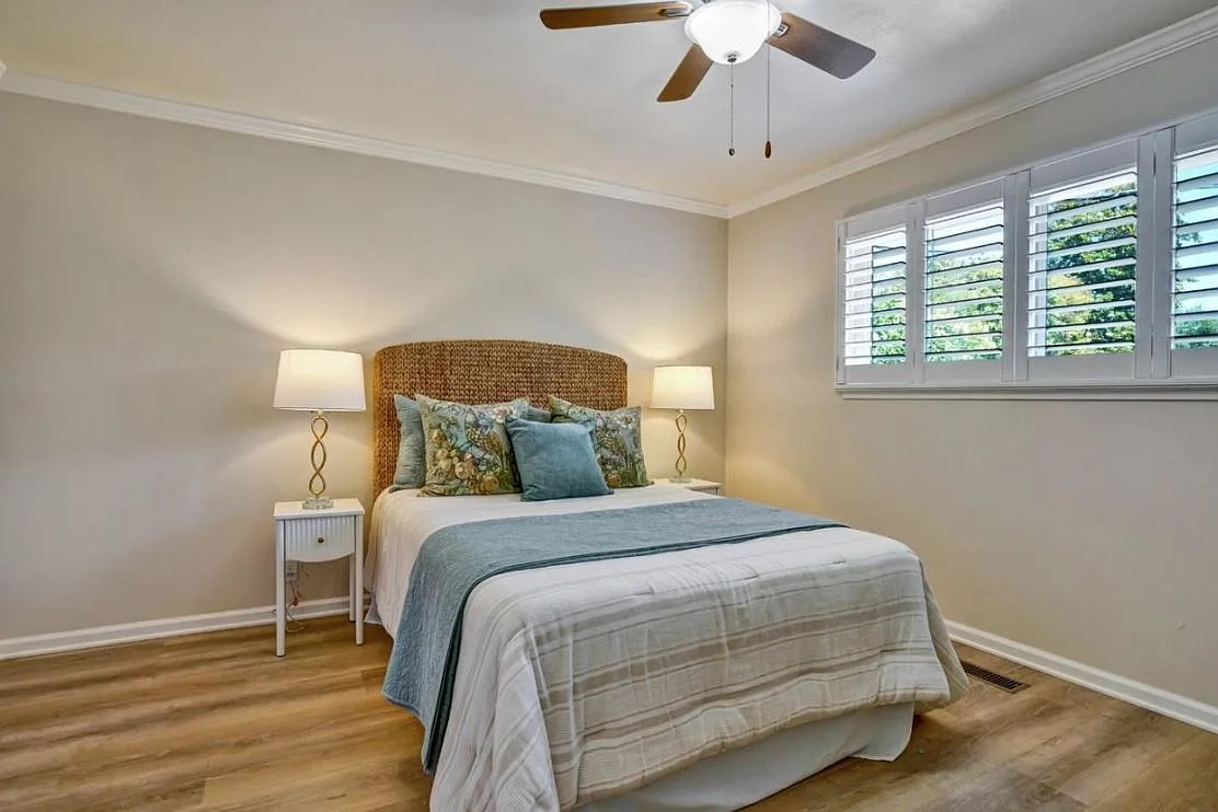 124 Oakwood Dr — Photo 4