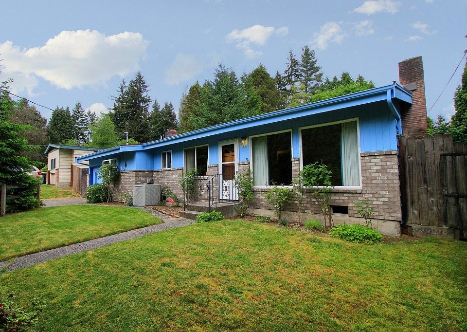 1st image of 18502 36th Pl NE