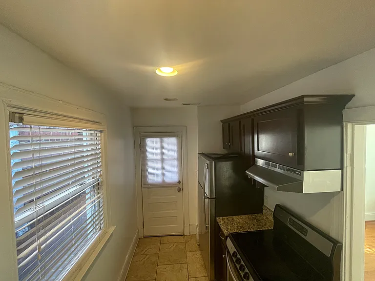 2108 Venable St #D — Photo 9