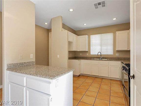5th image of 1533 Tillman Falls Ave