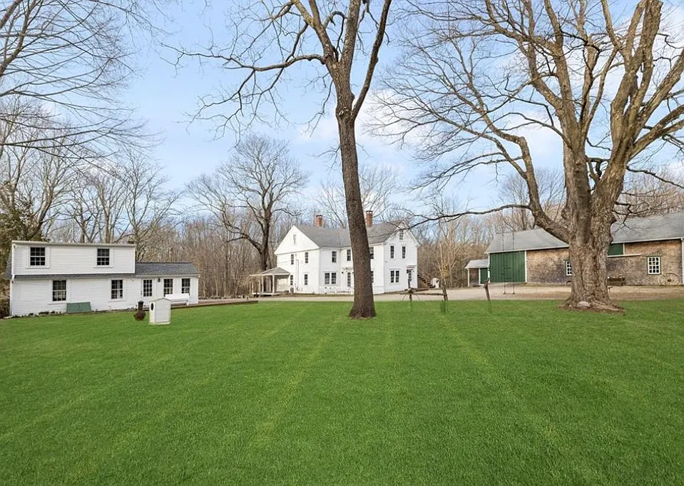 4 bed, 2894 sqft, $4,000 — Photo 1