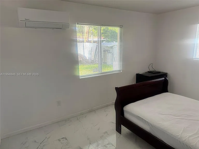 1261 NE 209th Ter #1 — Photo 3