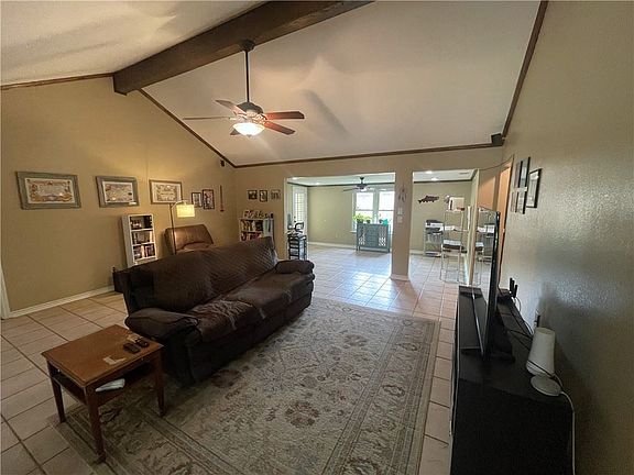 3rd image of 2729 Blackstone Cir