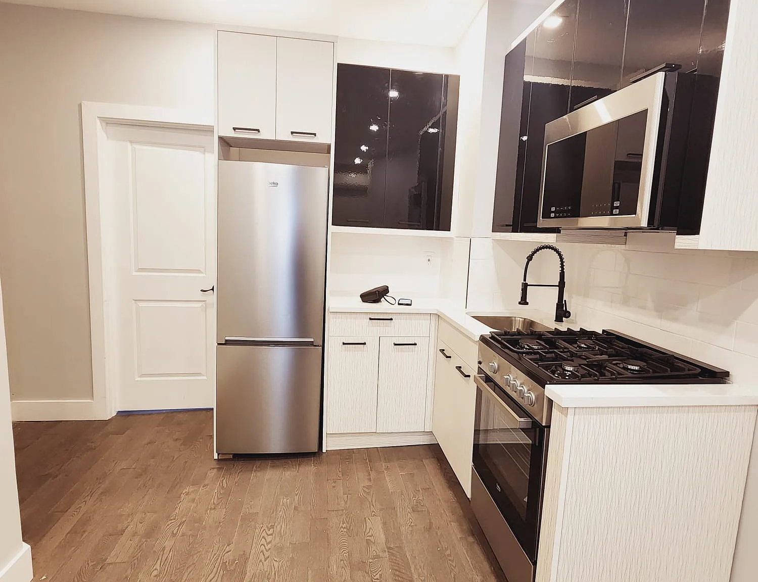 2 bed, $2,200 — Photo 2