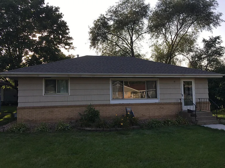 1604 Princeton Ave S — Photo 10